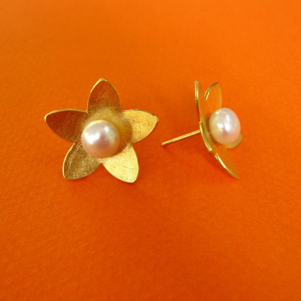 Blütenstern Ohrschmuck mit Perle, Silber vergoldet