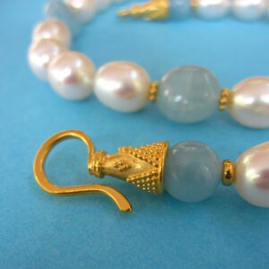 Perlencollier mit Aquamarin Detail